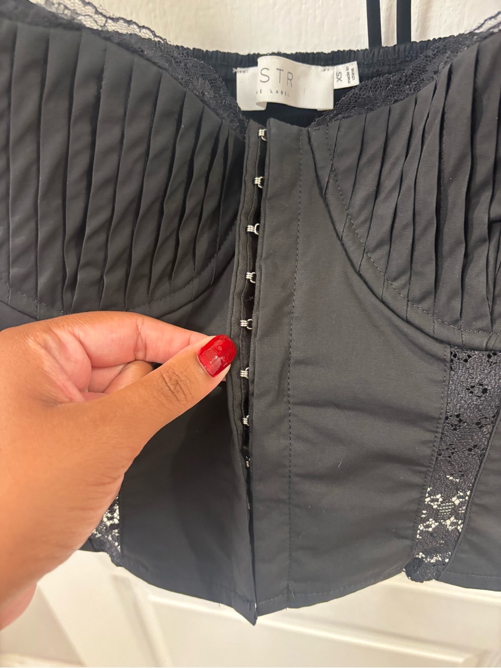 ASTR The Label Lace-Trim Corset Puff Sleeve Pintuck Open Back Black Crop Top XS - Picture 7 of 11